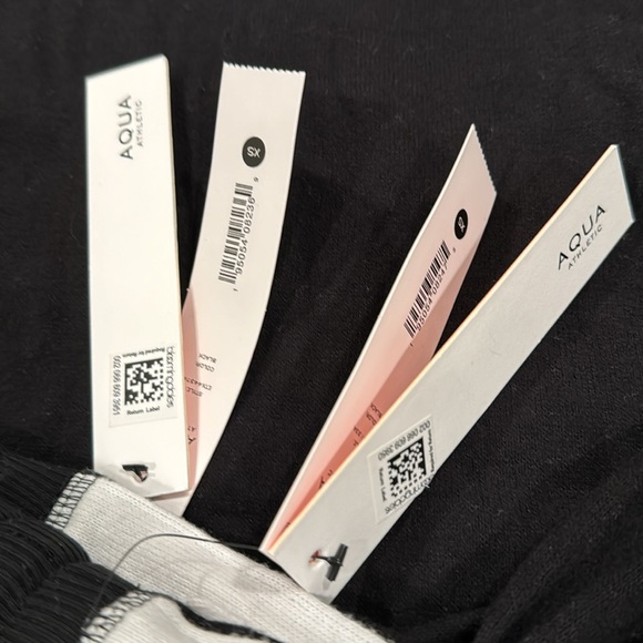 NWT aqua athletic by Bloomingdales XS black with white stripe knit set - Picture 2 of 7